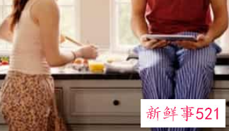 有女友的男生约我出去