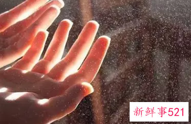 永远不要主动给男人发信息