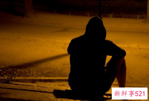 梦见神秘人物是什么意思