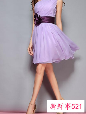 紫色衣服配什么颜色最佳