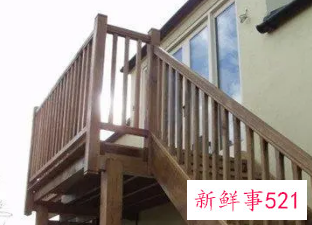 梦见危险的楼梯