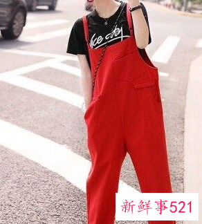 黑色打底上衣配什么裤子