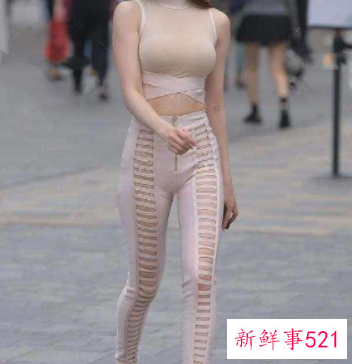 黑色打底上衣配什么裤子