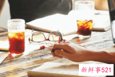 领导千万别跟我客气