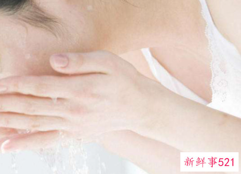 眼部卸妆的步骤是什么