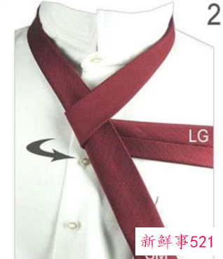 领带手上三圈打法