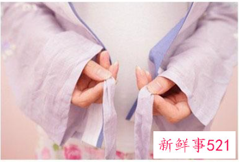 齐胸襦裙怎么穿