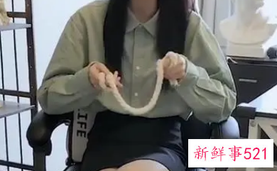 偷偷去看女朋友