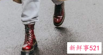 流行什么样的女马丁靴