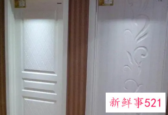 木门上的油污怎样去除