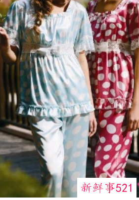 睡袍里面只有一根带子的系法