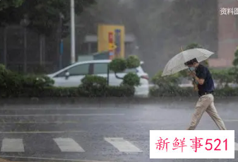 广东强降雨来袭，广州多地加强布防应对