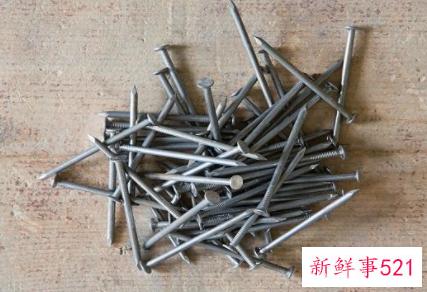 梦见满嘴钉子拔不完