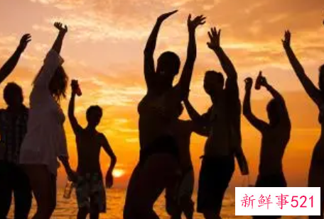 梦见人群的解释