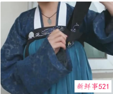 齐胸襦裙怎么穿