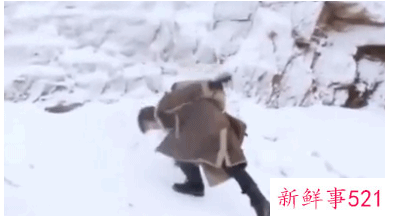 梦见雪地摔倒是什么意思
