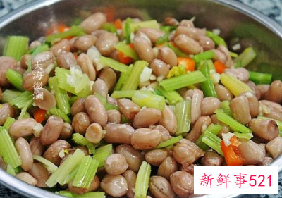 芹菜拌花生米家常做法窍门
