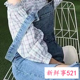 穿背带裤有什么搭配