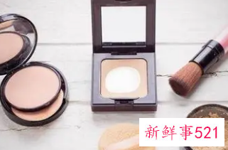 新手化妆是用粉饼还是散粉好