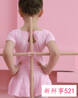 背部十字棍危害