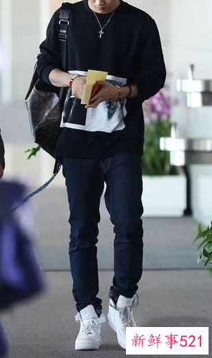 男士宽松裤子配什么鞋子好看