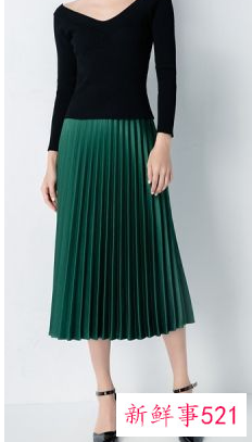 墨绿色的半身裙怎么搭配