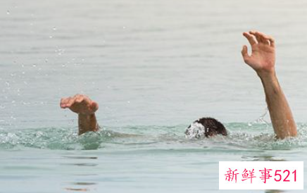 梦见亲人在水边