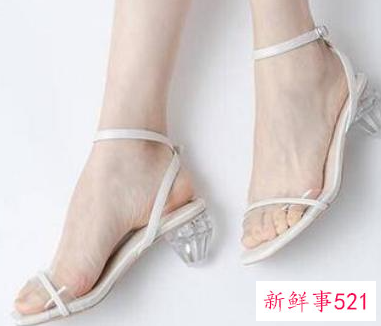 夏天穿凉鞋搭配