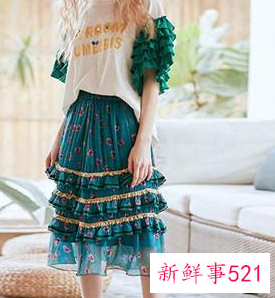 墨绿色的半身裙怎么搭配