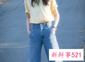 秋季阔腿牛仔裤配什么上衣好看