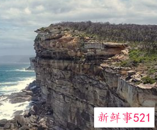 怀孕梦见悬崖峭壁什么意思