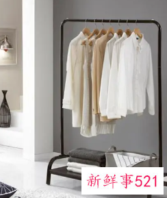 挂衣架适合挂卧室的哪个位置