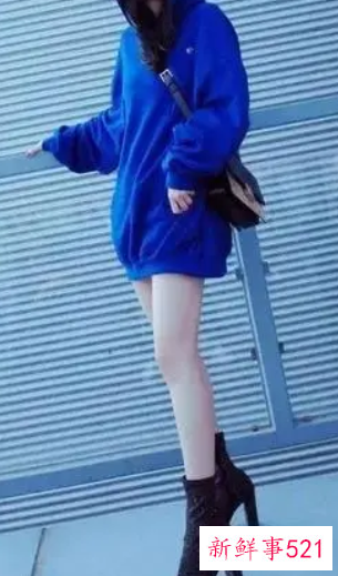 卫衣连衣裙怎么搭配平底鞋