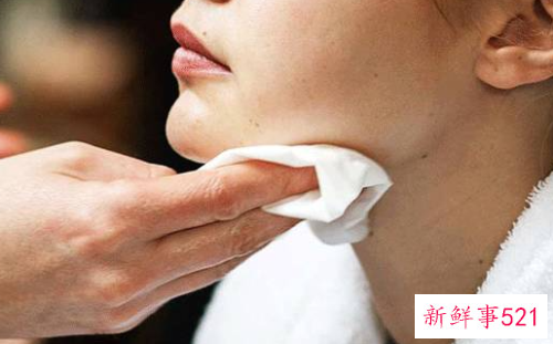 眼部卸妆的步骤是什么