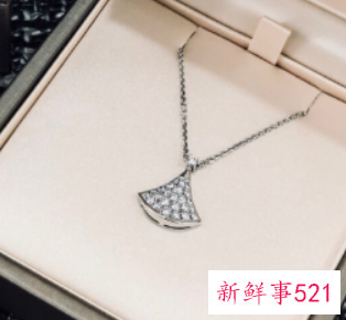 小裙子项链寓意和象征