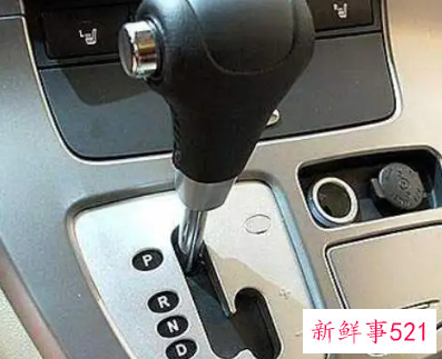 自动挡的车怎么开步骤视频教学