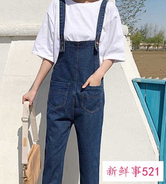 45岁能穿牛仔背带裤吗