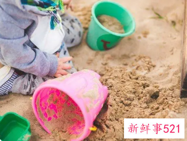 梦见好友一起玩耍