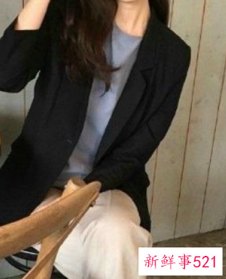 适合40岁女人的服装搭配