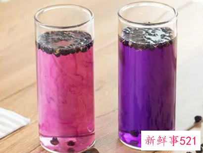 假黑枸杞泡水后什么颜色