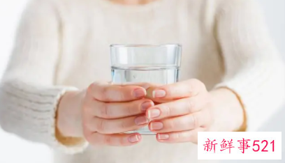 眉头长痘如何快速去除