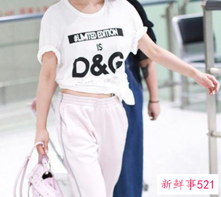 长袖T恤怎么穿出时尚风