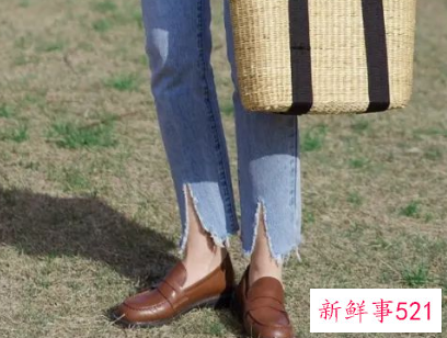 女休闲直筒裤配什么鞋子