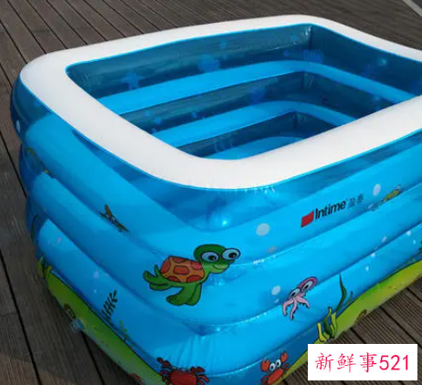 大型充气游泳池充气方法