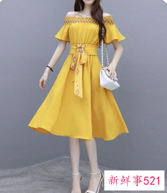 一字肩连衣裙外面穿什么外套