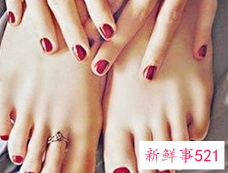 脚指甲什么颜色好看显白图片