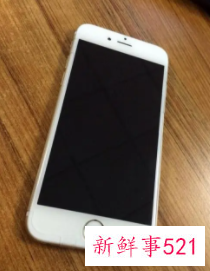 手机落水错误的挽救做法