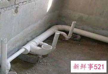 马桶预埋管离墙多少