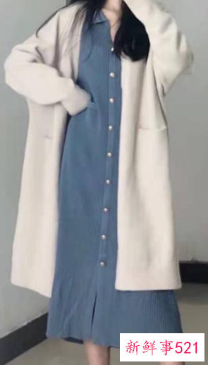 杏色毛衣内搭什么颜色打底衫