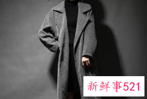 灰色大衣搭配什么最好看